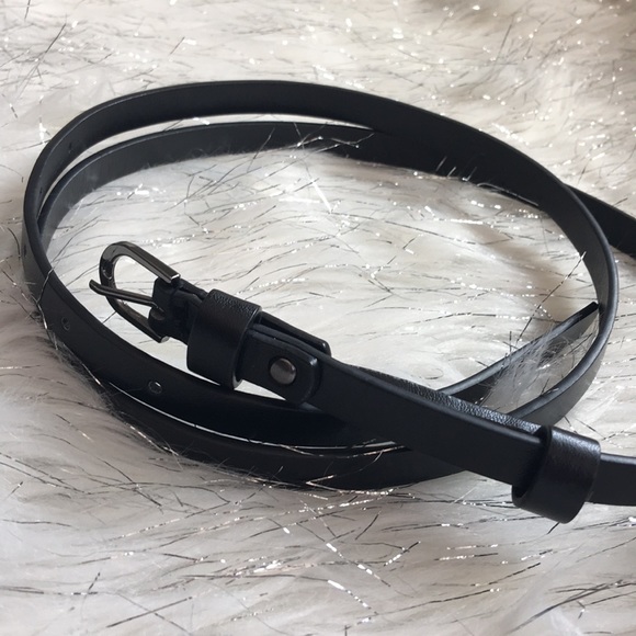 Accessories - Black leather belt